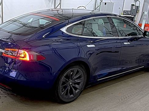 Used 2018 Tesla Model S 75D AWD/4WD image 5