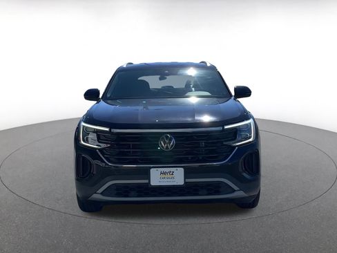 Used 2024 Volkswagen Atlas Cross Sport SE image 4