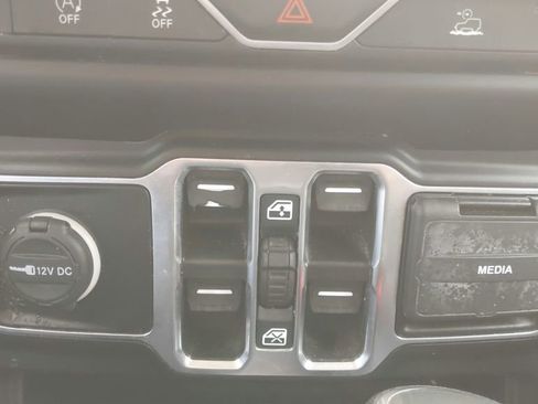 Used 2022 Jeep Gladiator Sport AWD/4WD image 26