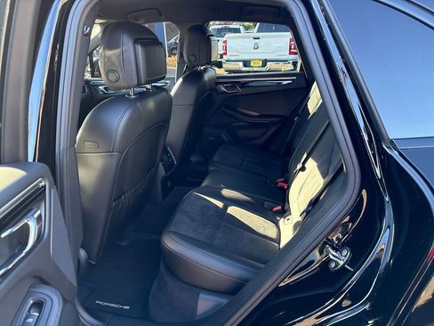 Used 2018 Porsche Macan image 14