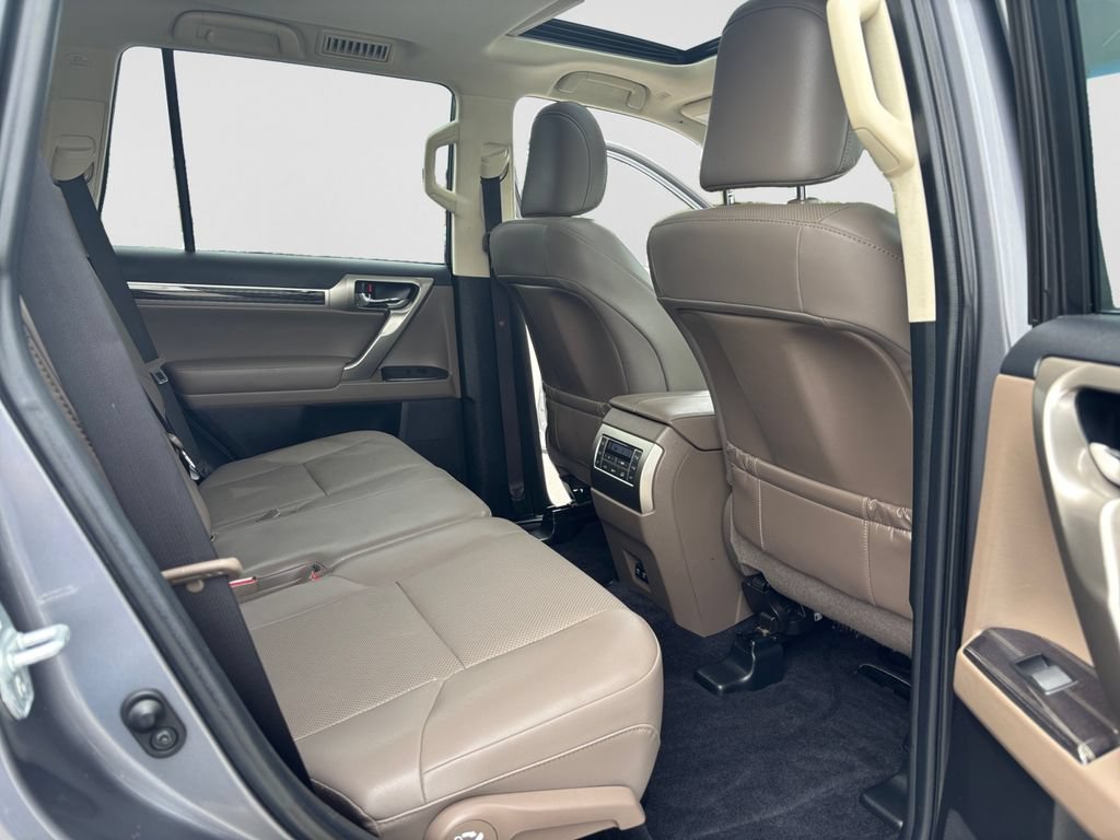 Used 2021 Lexus GX 460 Premium w/ Premium Package AWD/4WD image 46