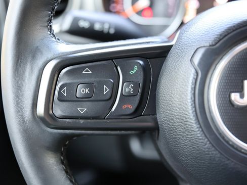 Used 2022 Jeep Wrangler Unlimited Sport image 33