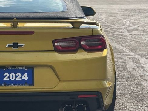 Used 2024 Chevrolet Camaro LT w/ Technology Package RWD image 5