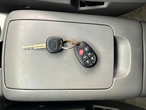 Used 2006 Toyota Sienna XLE Limited AWD/4WD image 35