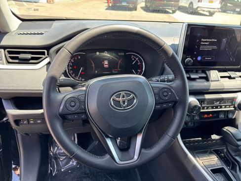 Used 2025 Toyota RAV4 XLE w/ Weather Package FWD image 28