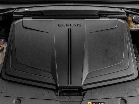 Used 2024 Genesis GV60 RWD image 31