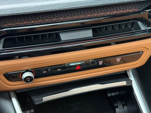 Used 2025 BMW 330i 330i w/ Premium Package image 27