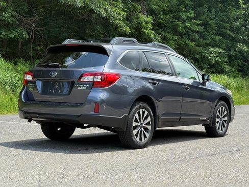 Used 2015 Subaru Outback 2.5i Limited AWD/4WD image 3