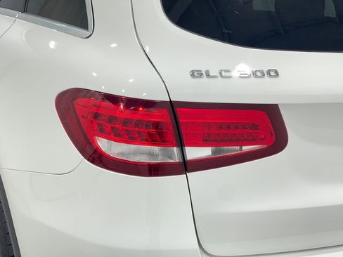 Used 2017 Mercedes-Benz GLC 300 4MATIC image 35