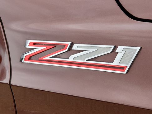 Used 2022 Chevrolet Tahoe Z71 w/ Luxury Package image 8