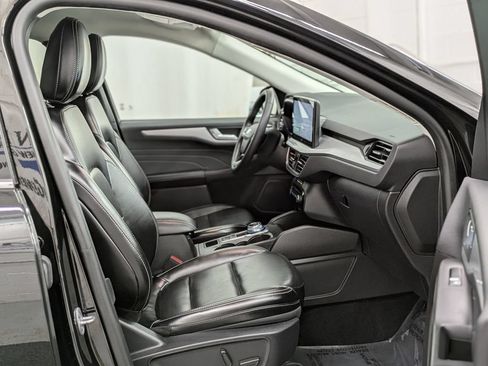 Used 2024 Ford Escape Platinum AWD/4WD image 17
