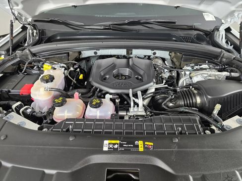 Used 2023 Jeep Grand Cherokee 4WD 4xe image 11