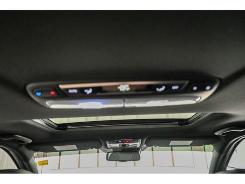 Used 2024 Kia Telluride EX X-Line AWD/4WD image 32