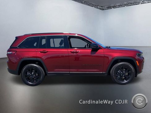 New 2026 Jeep Grand Cherokee Altitude AWD/4WD image 3
