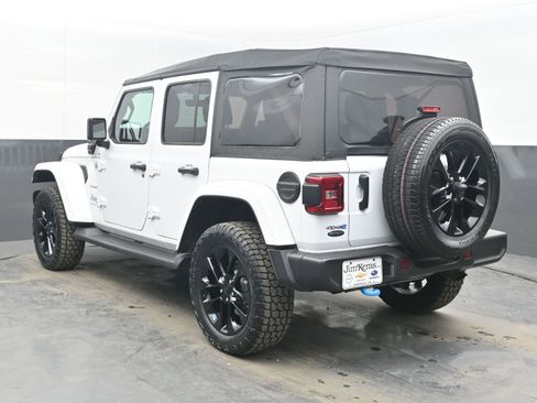 Used 2023 Jeep Wrangler Sahara w/ Cold Weather Group image 8
