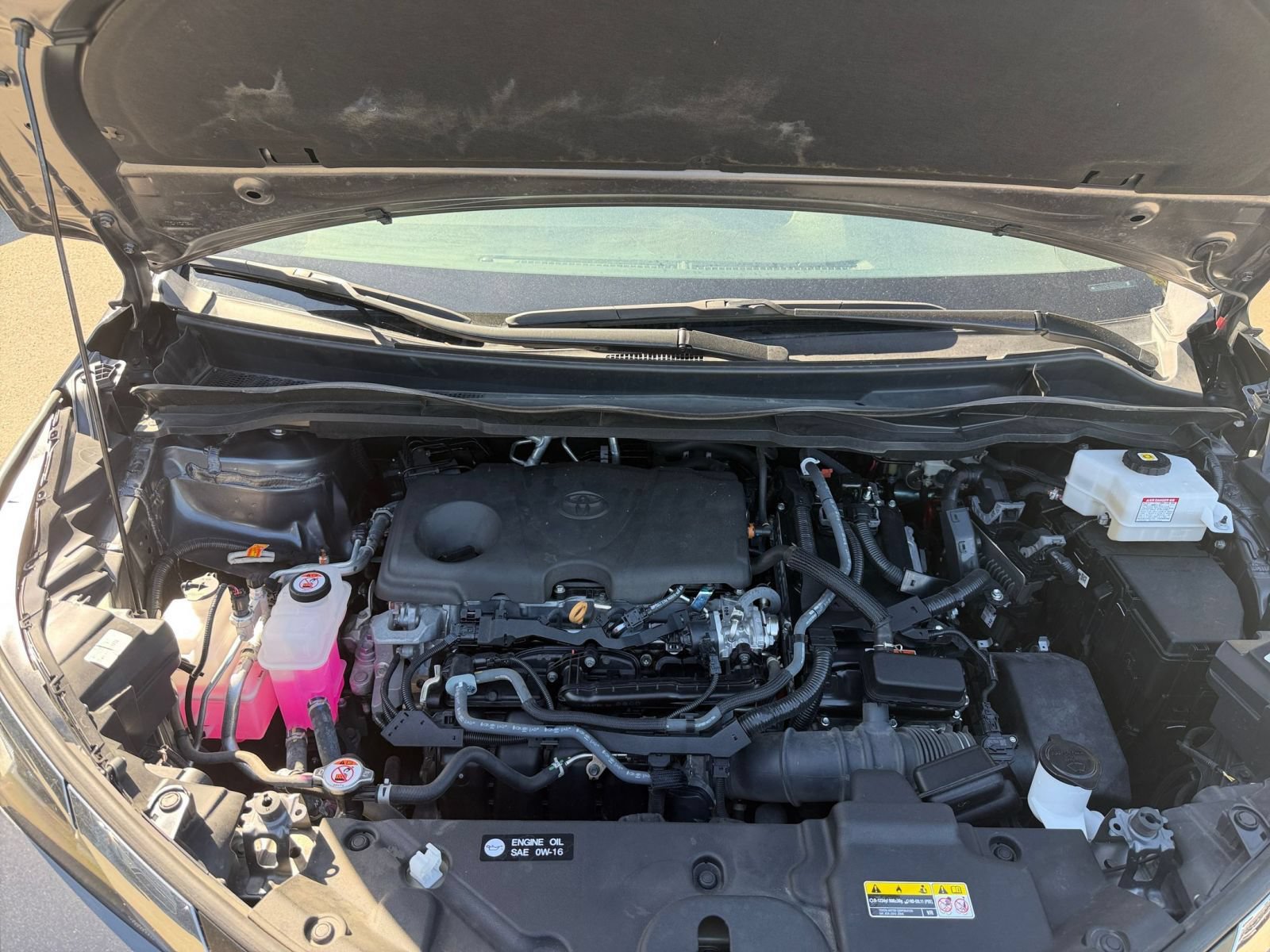 Used 2025 Toyota Sienna XLE FWD image 34