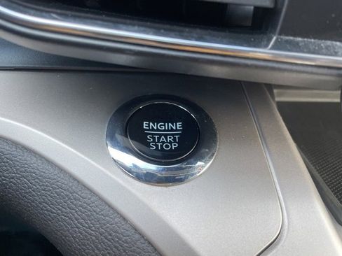 Used 2023 Ford Explorer XLT w/ Equipment Group 202A image 40