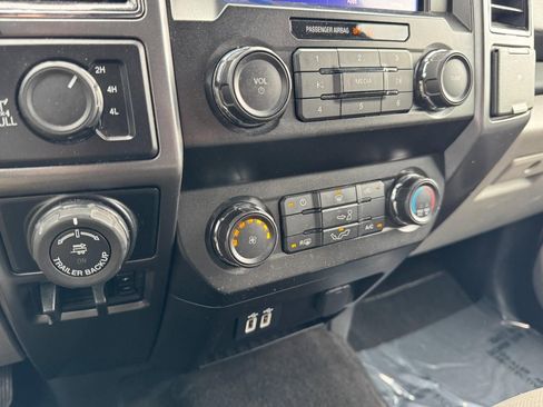 Used 2019 Ford F150 XLT w/ Equipment Group 301A Mid image 19