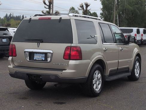 Used 2004 Lincoln Navigator Luxury AWD/4WD image 5