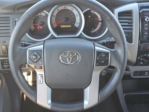 Used 2015 Toyota Tacoma PreRunner image 15