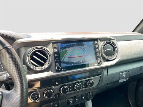 Used 2023 Toyota Tacoma TRD Off-Road image 13