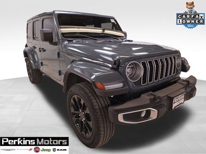 Used 2025 Jeep Wrangler Unlimited Sahara w/ Technology Group