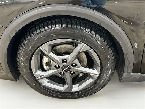 Used 2025 Kia K4 LXS image 10