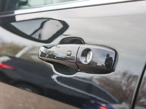 Used 2022 Jeep Grand Cherokee Laredo X image 14