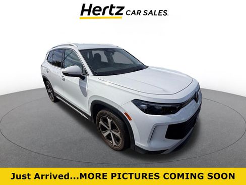 Used 2026 Volkswagen Tiguan SE AWD/4WD image 1