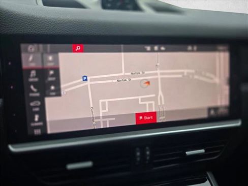 Used 2021 Porsche Cayenne Coupe image 10