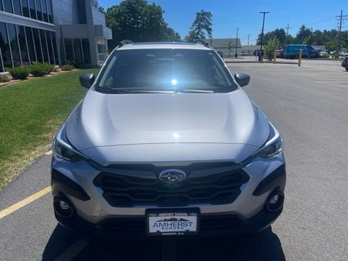 Used 2024 Subaru Crosstrek 2.0i Premium AWD/4WD image 2