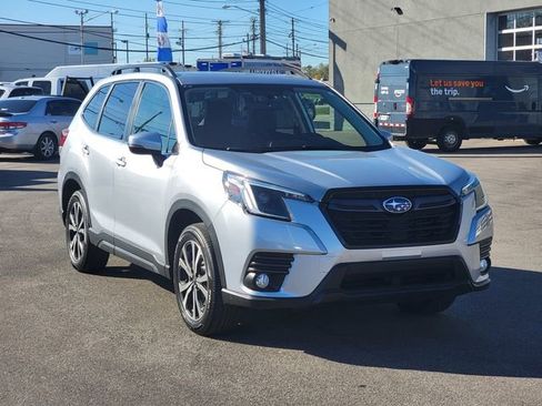 Used 2023 Subaru Forester Limited image 3