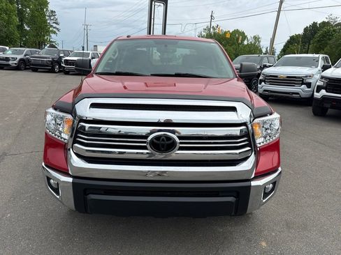 Used 2017 Toyota Tundra SR5 w/ SR5 Upgrade Package AWD/4WD image 8