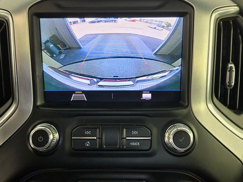 Used 2022 GMC Sierra 2500 SLE w/ SLE Convenience Package image 18