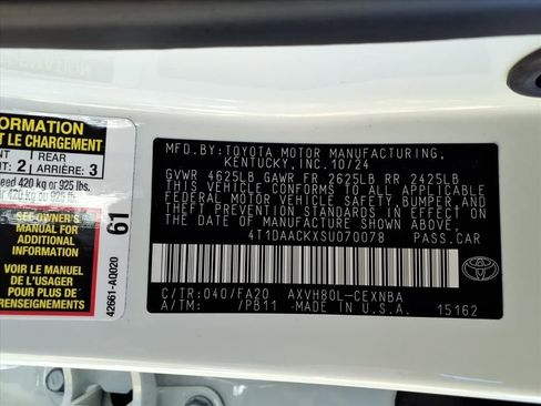 Used 2025 Toyota Camry LE image 31