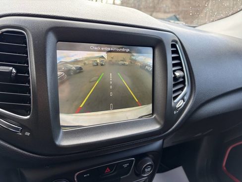 Used 2019 Jeep Compass Trailhawk image 21