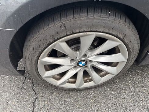 Used 2018 BMW 320i xDrive 320i xDrive w/ Convenience Package image 4