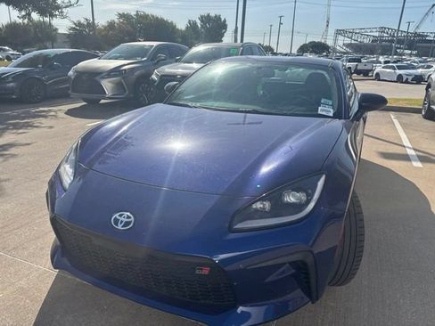 Used 2025 Toyota GR86 Premium w/ Performance Package RWD image 6