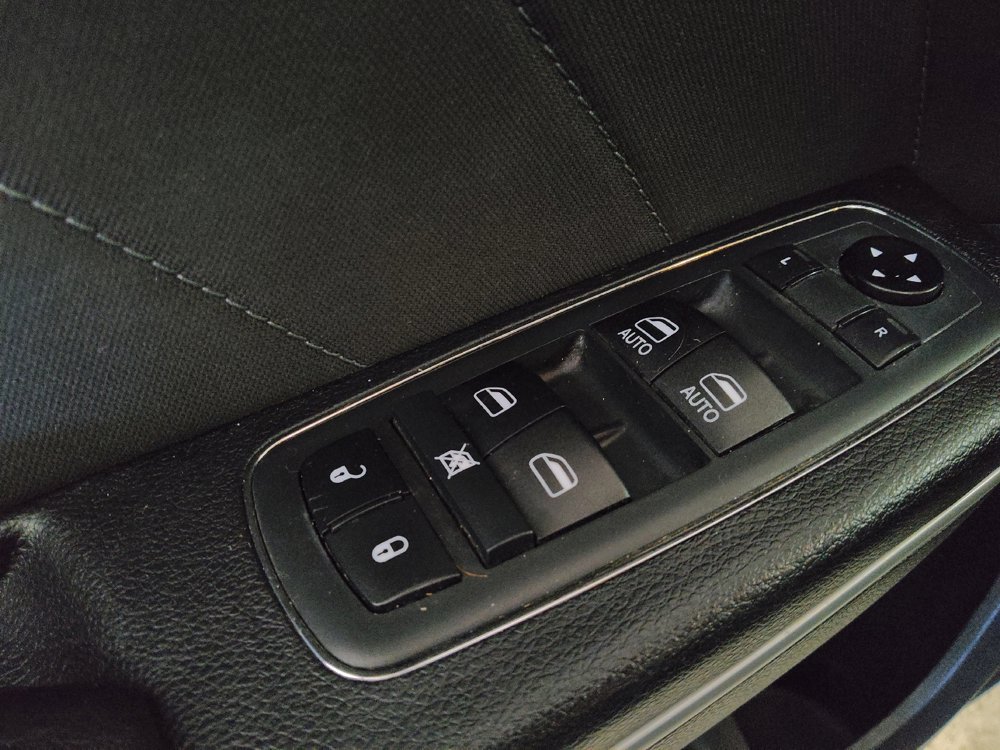 Used 2019 Dodge Charger SXT RWD image 27