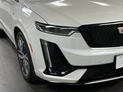 Certified 2024 Cadillac XT6 Sport w/ Platinum Package image 10