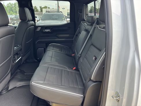New 2026 GMC Sierra 1500 AT4X w/ LPO, Black Badging Package AWD/4WD image 17