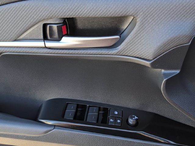 Used 2025 Toyota Camry SE w/ Convenience Package FWD image 23