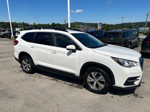 Used 2019 Subaru Ascent Premium w/ Popular Package #3 AWD/4WD image 2