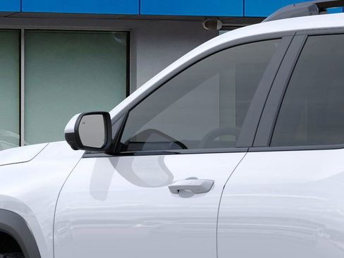 New 2026 Chevrolet Equinox ACTIV w/ Convenience Package III AWD/4WD image 12