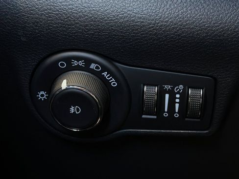 New 2026 Jeep Compass Latitude AWD/4WD image 31