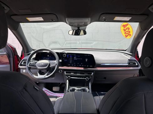 Used 2024 Chevrolet Traverse Z71 AWD/4WD image 28