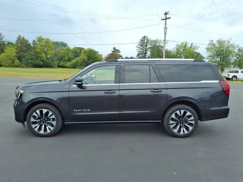 Used 2025 Ford Expedition Max Platinum w/ Driver's Package AWD/4WD image 2