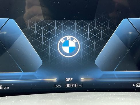 Used 2026 BMW X7 xDrive40i w/ Premium Package image 15