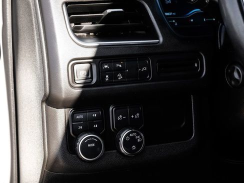 Used 2022 Chevrolet Suburban Premier image 26