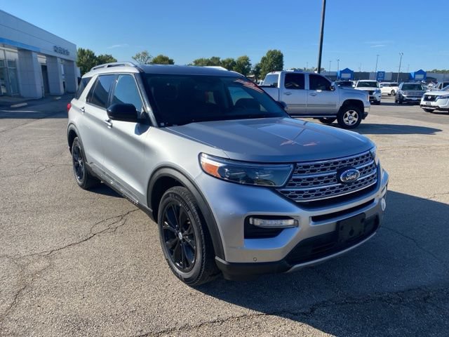 Used 2023 Ford Explorer Limited AWD/4WD image 8